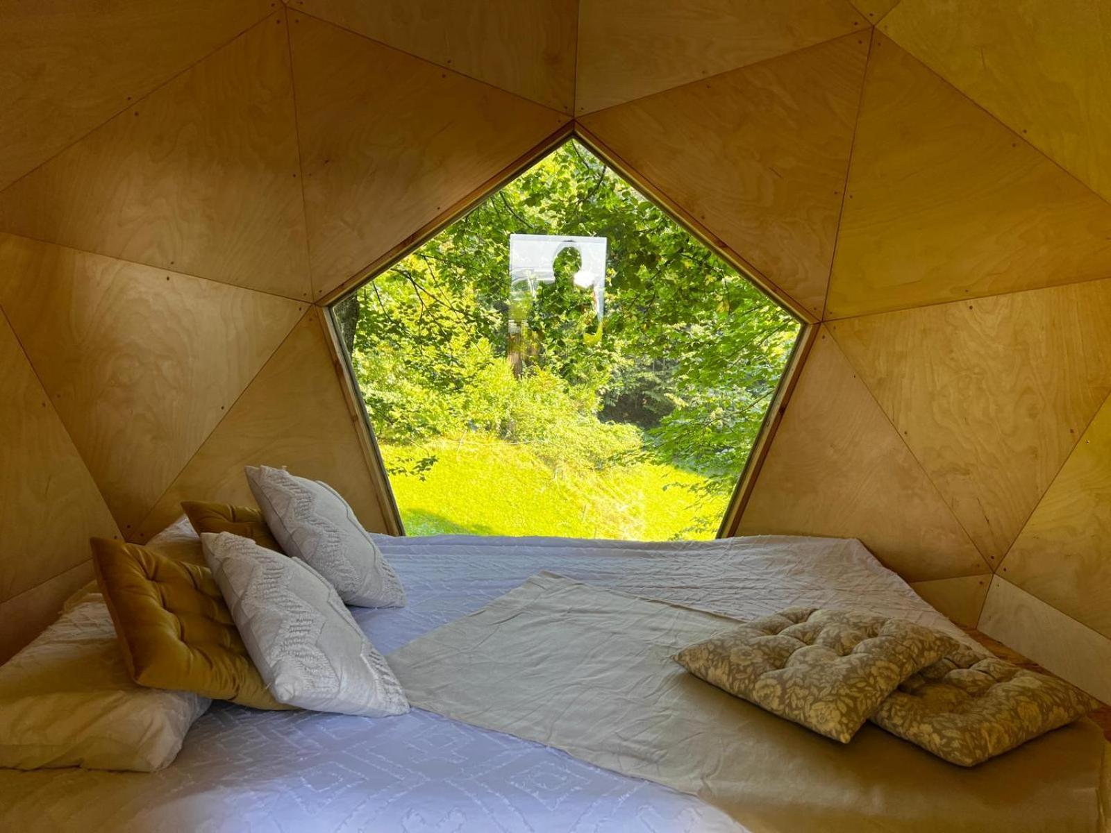 فندق T'Glamp Bee House Rovte المظهر الخارجي الصورة
